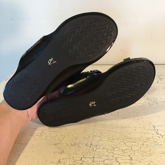 Vince Camuto Zenya Toe Ring Sandal - Picture 5 of 5